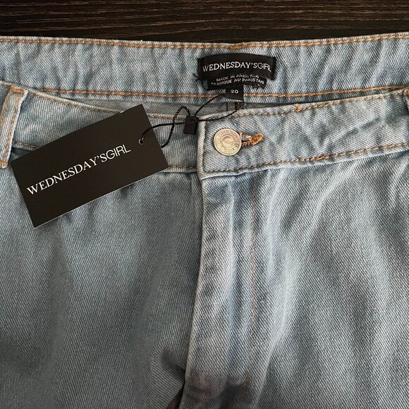 Jeans 20 - Wednesday's Girl High Waist Straight Leg Light Wash Mom Plus Size NWT - Picture 5 of 5